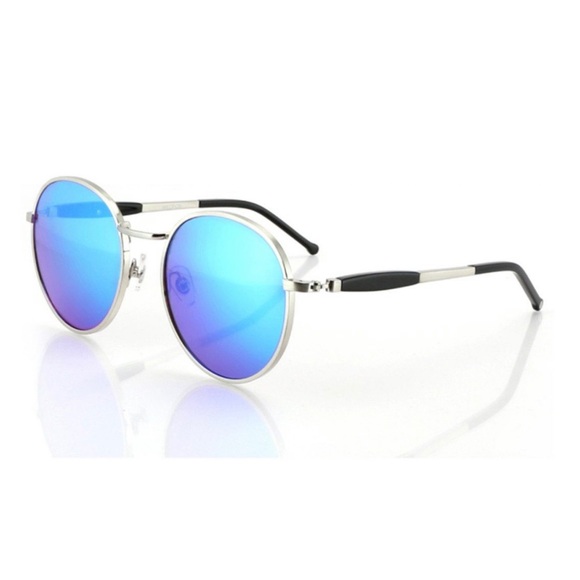 Wildfox Sunglasses: Dakota Deluxe (Antique Silver/Black) Blue Lenses New in Box - Picture 2 of 9